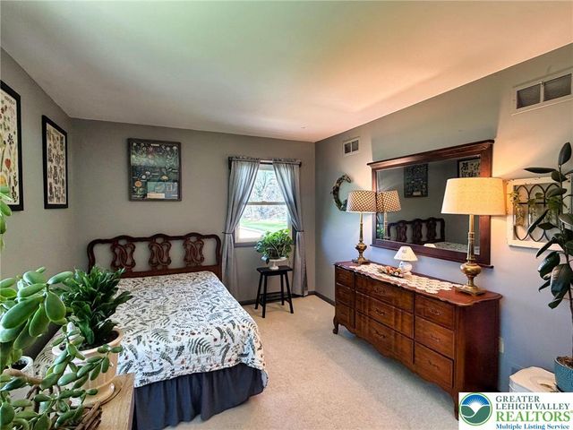 2321 Silo Drive, Forks Twp, PA 18040
