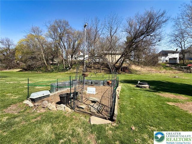 2321 Silo Drive, Forks Twp, PA 18040
