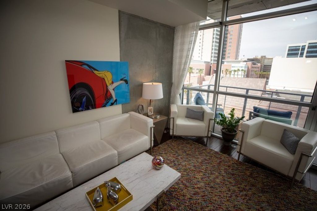 353 East BONNEVILLE Avenue 511, Las Vegas, NV 89101