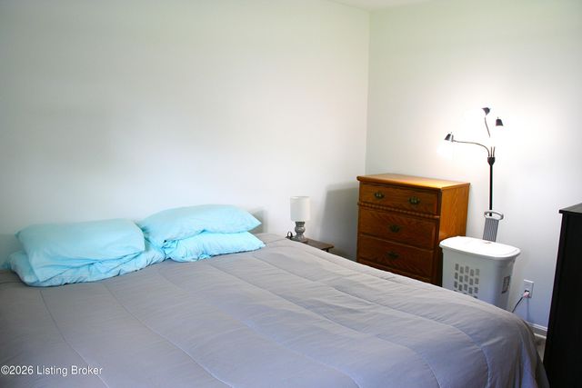 631 Flatlick Rd, Mt Washington, KY 40047