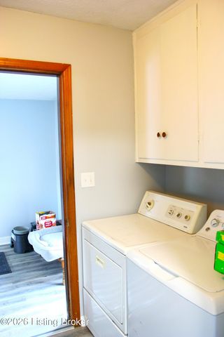 631 Flatlick Rd, Mt Washington, KY 40047