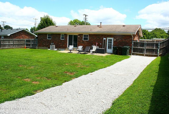 631 Flatlick Rd, Mt Washington, KY 40047