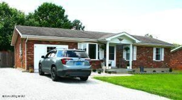 631 Flatlick Rd, Mt Washington, KY 40047