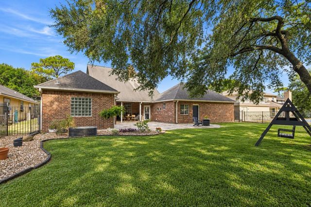 2519 E Pebble Beach Drive, Missouri City, TX 77459