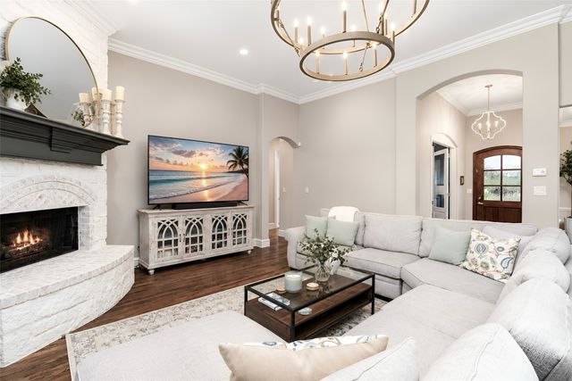 909 Amblewood Drive, Lucas, TX 75002