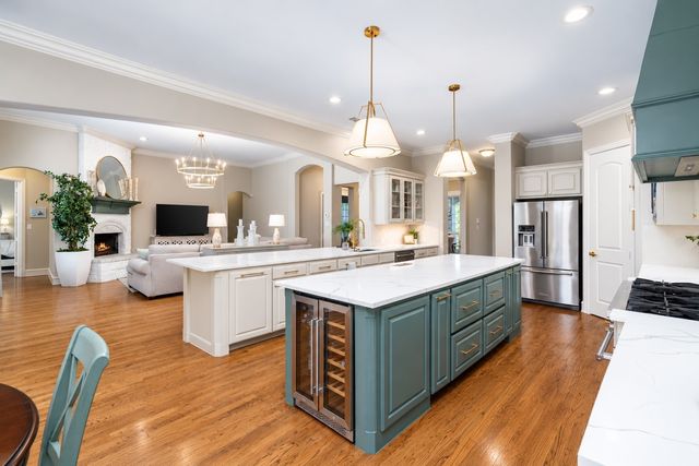 909 Amblewood Drive, Lucas, TX 75002