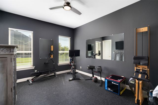 909 Amblewood Drive, Lucas, TX 75002