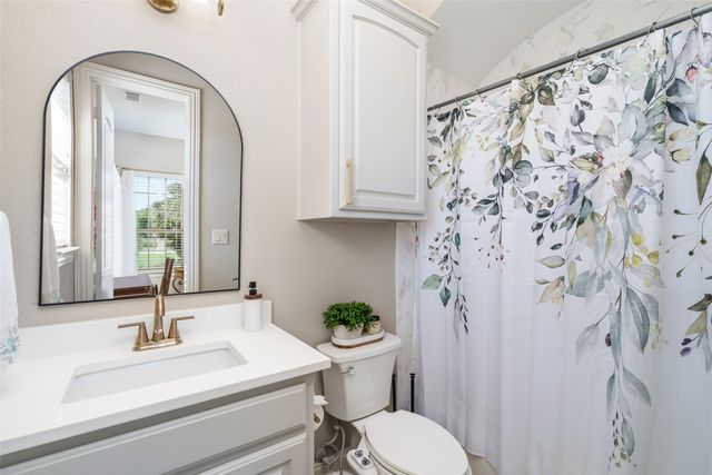 909 Amblewood Drive, Lucas, TX 75002