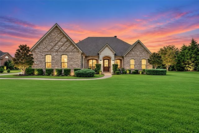 909 Amblewood Drive, Lucas, TX 75002