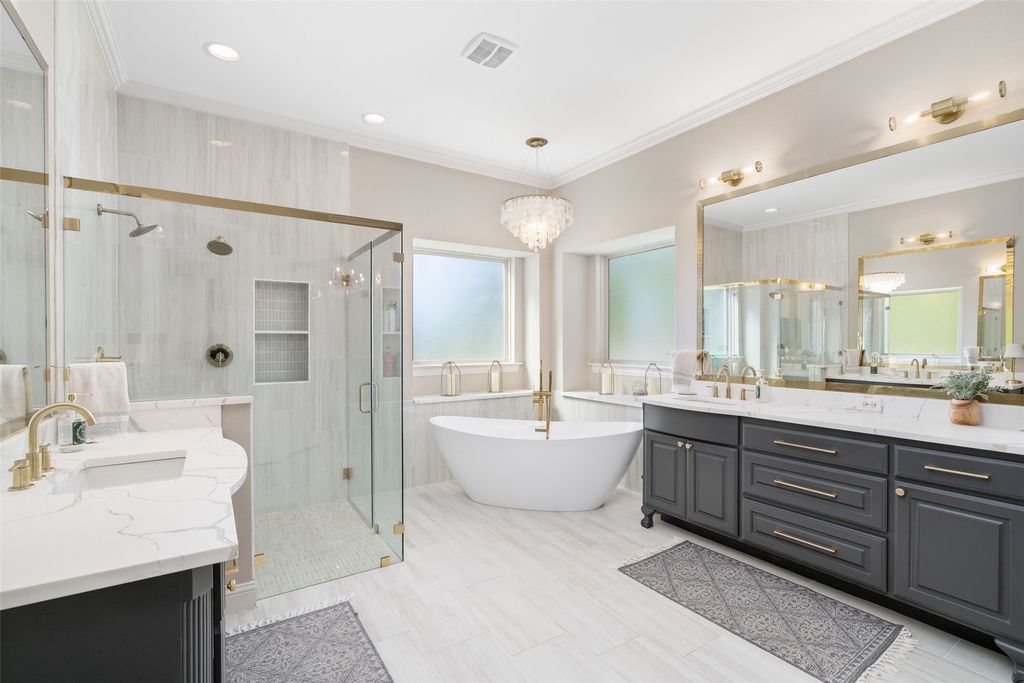 909 Amblewood Drive, Lucas, TX 75002