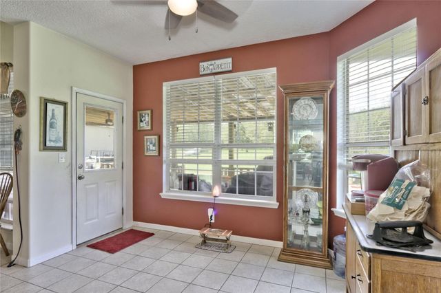 18135 N State Highway 75, Willis, TX 77378