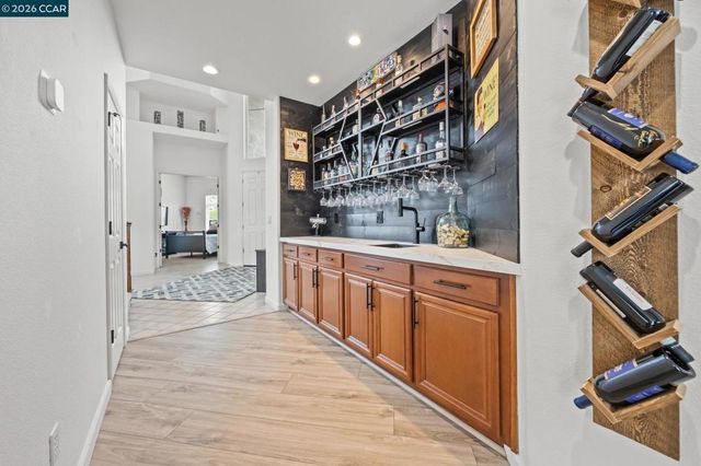911 Autumn Oak Cir, Concord, CA 94521