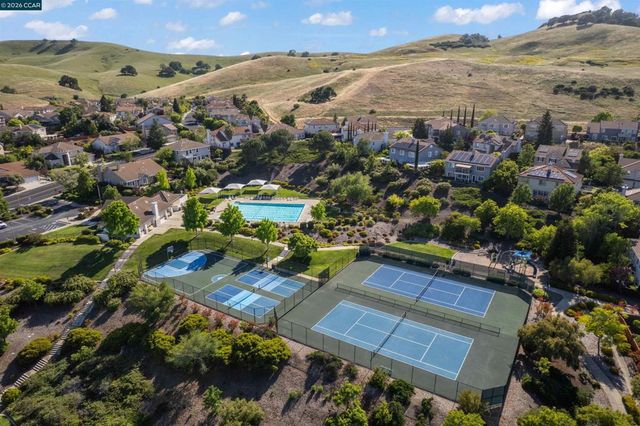 911 Autumn Oak Cir, Concord, CA 94521