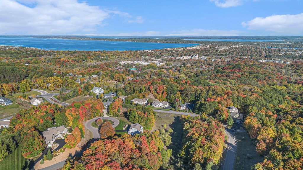 4885 Grayhawk Boulevard, Traverse City, MI 49684