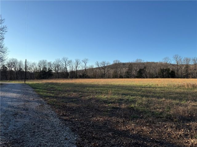 708 E Bowen Boulevard, Fayetteville, AR 72703