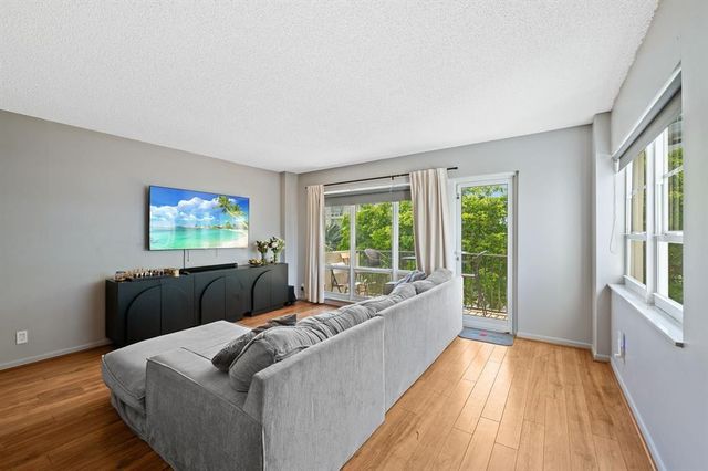 340 Sunset Drive 401, Fort Lauderdale, FL 33301