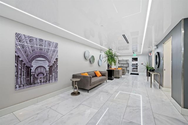 340 Sunset Drive 401, Fort Lauderdale, FL 33301