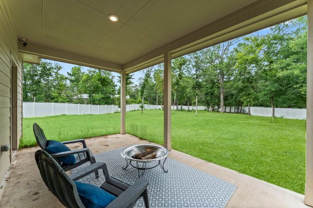 6026 Hazel Place Drive, Conroe, TX 77303