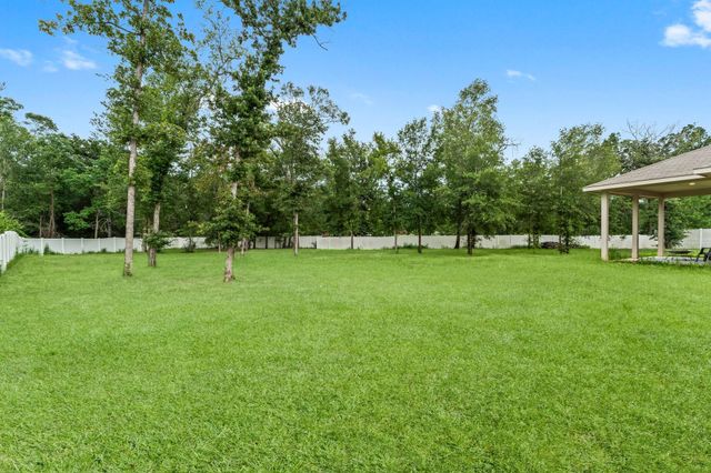 6026 Hazel Place Drive, Conroe, TX 77303