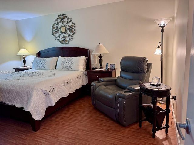 10850 N Kendall Dr 414, Miami, FL 33176