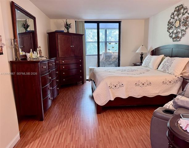 10850 N Kendall Dr 414, Miami, FL 33176