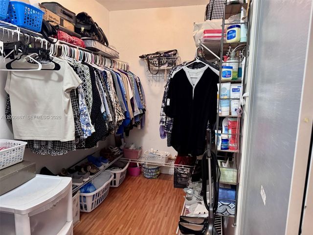 10850 N Kendall Dr 414, Miami, FL 33176