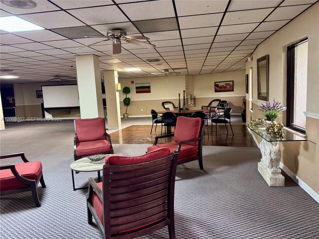 10850 N Kendall Dr 414, Miami, FL 33176