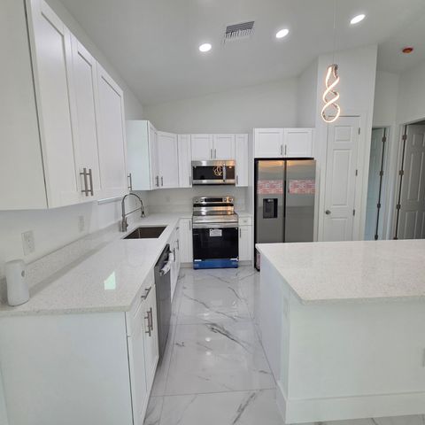 2617 10TH Street W, Lehigh Acres, FL 33971