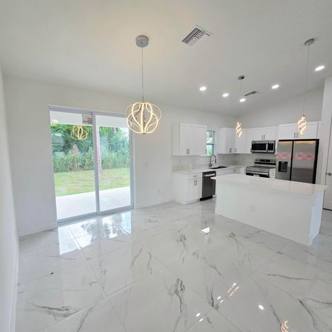 2617 10TH Street W, Lehigh Acres, FL 33971