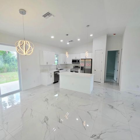 2617 10TH Street W, Lehigh Acres, FL 33971