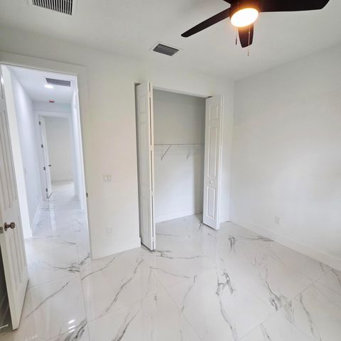 2617 10TH Street W, Lehigh Acres, FL 33971