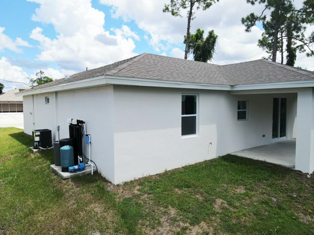 2617 10TH Street W, Lehigh Acres, FL 33971