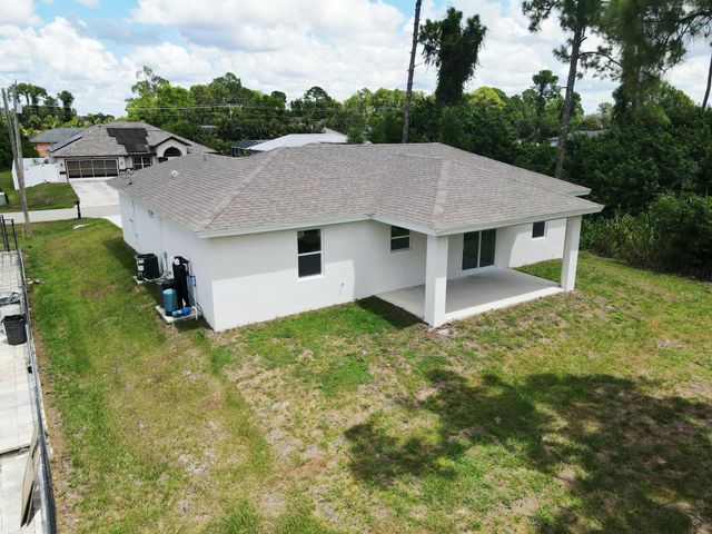 2617 10TH Street W, Lehigh Acres, FL 33971