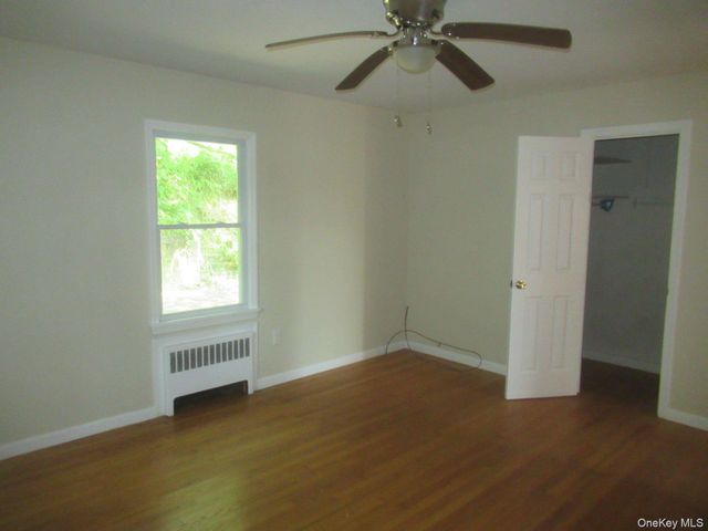 33 Meadow Avenue, Chester, NY 10918