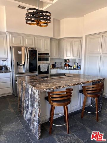 38217 Grand Oaks Avenue, Palm Desert, CA 92211