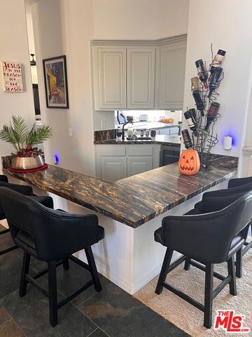 38217 Grand Oaks Avenue, Palm Desert, CA 92211