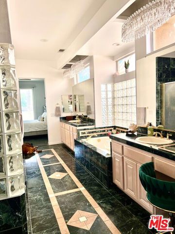 38217 Grand Oaks Avenue, Palm Desert, CA 92211