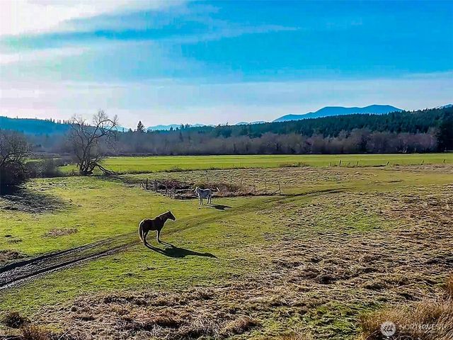 5662 Center Road, Chimacum, WA 98325
