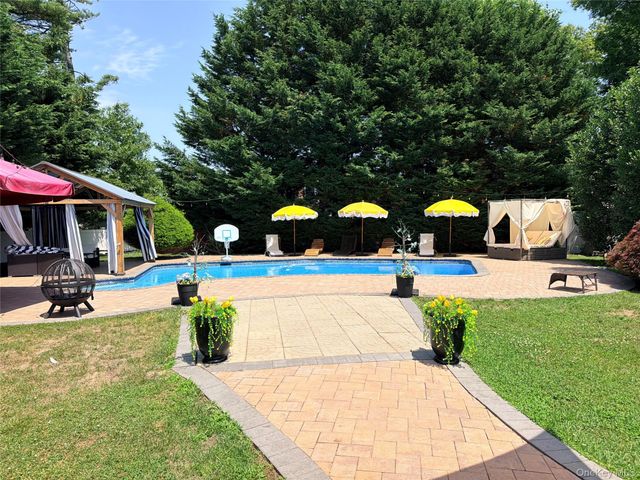 703 Lincoln Avenue, Sayville, NY 11782