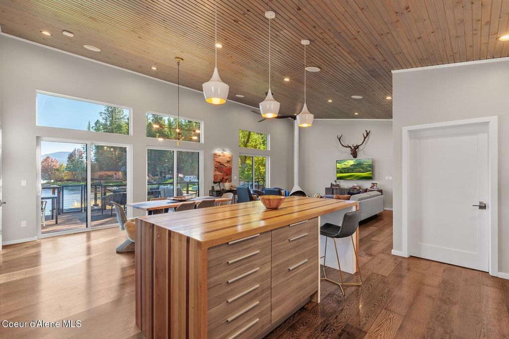 2982 W Everwell Bay Lane, Coeur d'Alene, ID 83814 photo 9