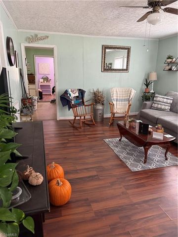 163 Jackson Avenue, Lexington, NC 27295