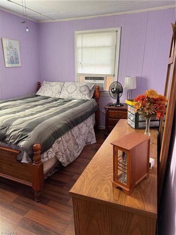 163 Jackson Avenue, Lexington, NC 27295