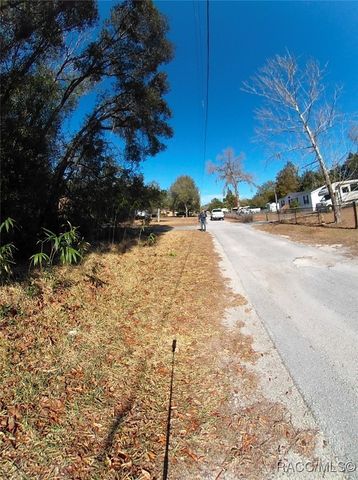 5726 S Charlotte Point, Homosassa, FL 34446