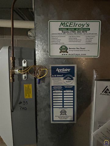 3006 SE Downing DR, Topeka, KS 66605