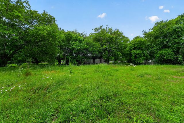 4002 Curry Road, Arlington, TX 76001