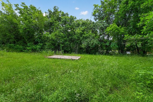 4002 Curry Road, Arlington, TX 76001