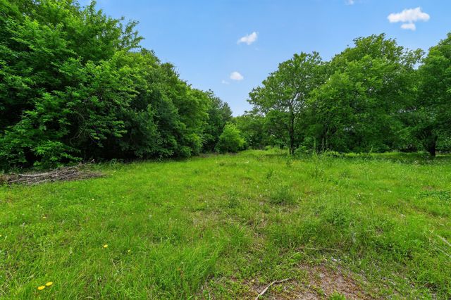 4002 Curry Road, Arlington, TX 76001