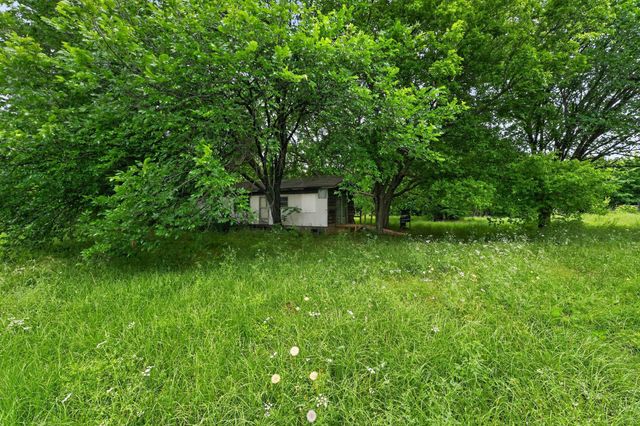 4002 Curry Road, Arlington, TX 76001