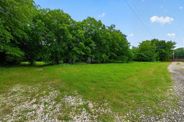 4002 Curry Road, Arlington, TX 76001