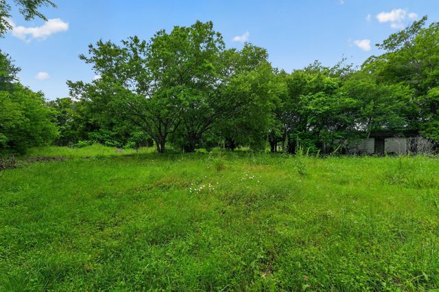 4002 Curry Road, Arlington, TX 76001